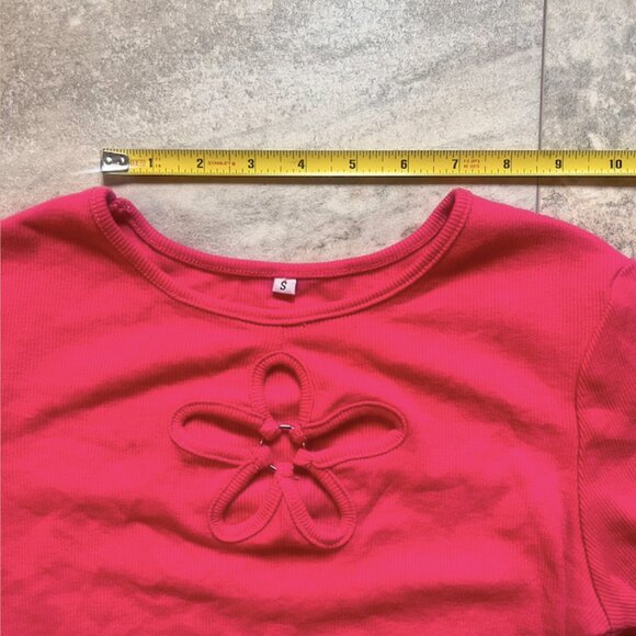 Early 2000's Cut-out Crop Top | Flower Cut Out | Hot Pink | Size S - Picture 7 of 10